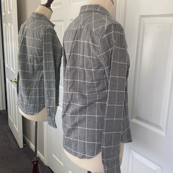 UNTUCKit Women's Windowpane Plaid Flannel Gray White - Picture 10 of 11